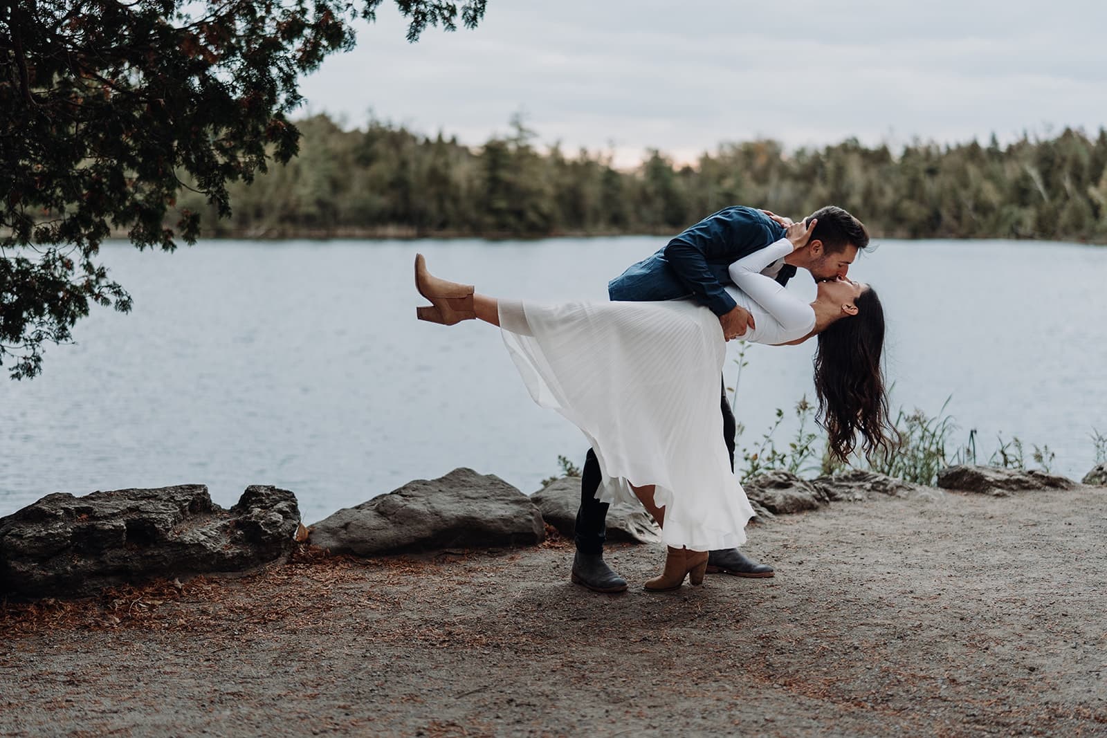 What to Wear for Your Engagement Photoshoot